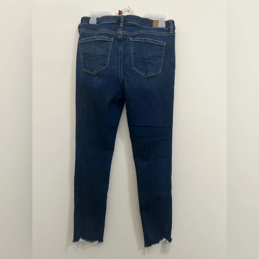 American Eagle distressed stretch jeans. Size 10 - Picture 2 of 5